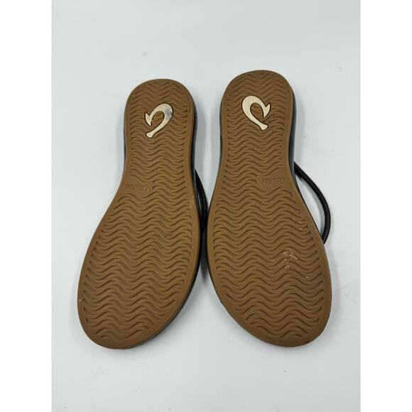 Olukai Black Leather Sandals flip flops Pre owned Size 10 - Picture 4 of 6